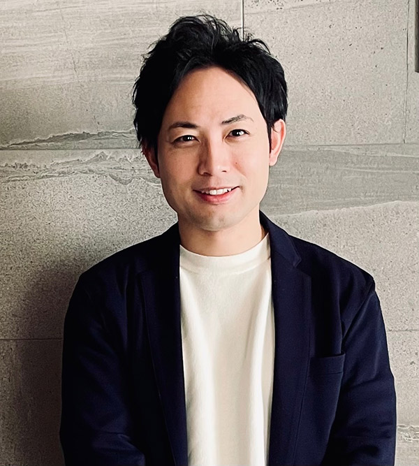 佐々木康栄（ささきこうえい）氏